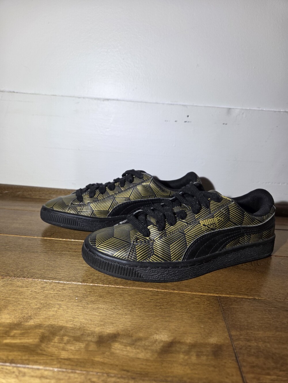 Puma Basket Kids Metallic Black  Sneakers Size 4
